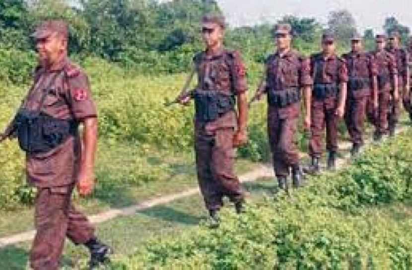 আকবর যেন দেশত্যাগ করতে না পারে, সীমান্তে বাড়তি সতর্কতা