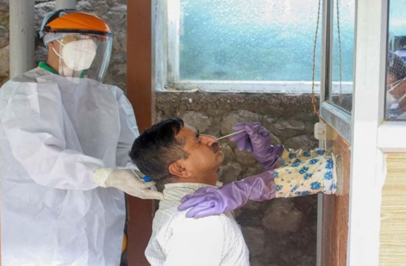 ভারতে ২৪ ঘণ্টায় মৃত্যুর মিছিলে ১ হাজার ৩৩ জন