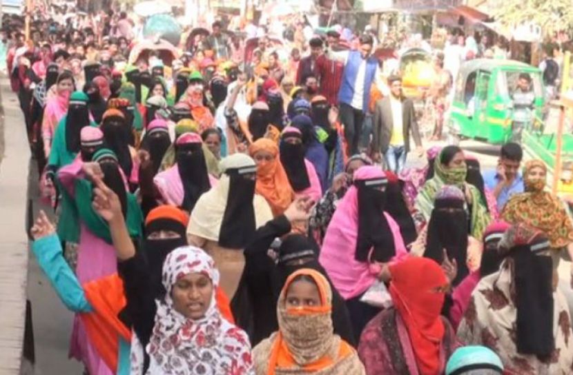 নীতিমালা সংক্রান্ত জটিলতায় ছাটাই শ্রমিকদের নগদ অর্থ প্রাপ্তি অনিশ্চিত