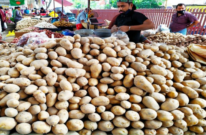 খুচরায় প্রতিকেজি আলুর দাম ৩৫ টাকা