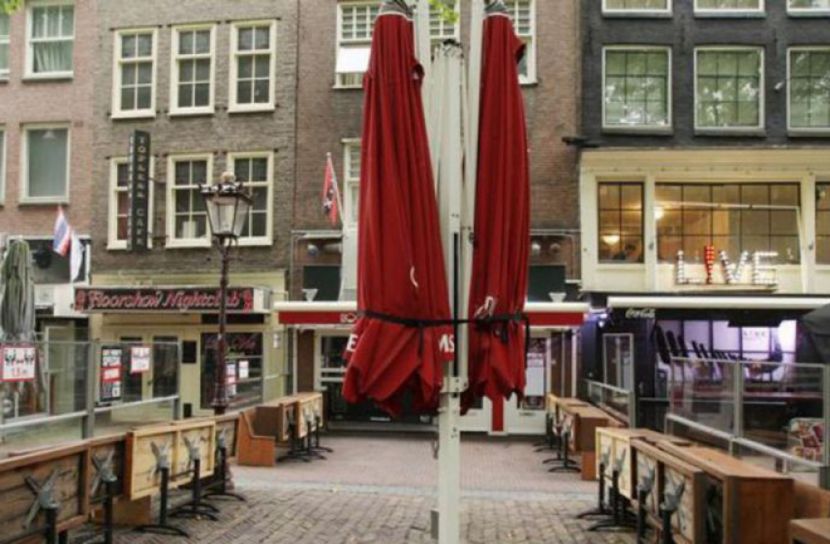 করোনা ভাইরাস মহামারি নিয়ন্ত্রণে রাখতে আবারও লকডাউনের আওতায় ইউরোপ