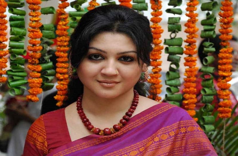 পূজায় আমি বাংলাদেশের শাড়িই পরি : জয়া আহসান