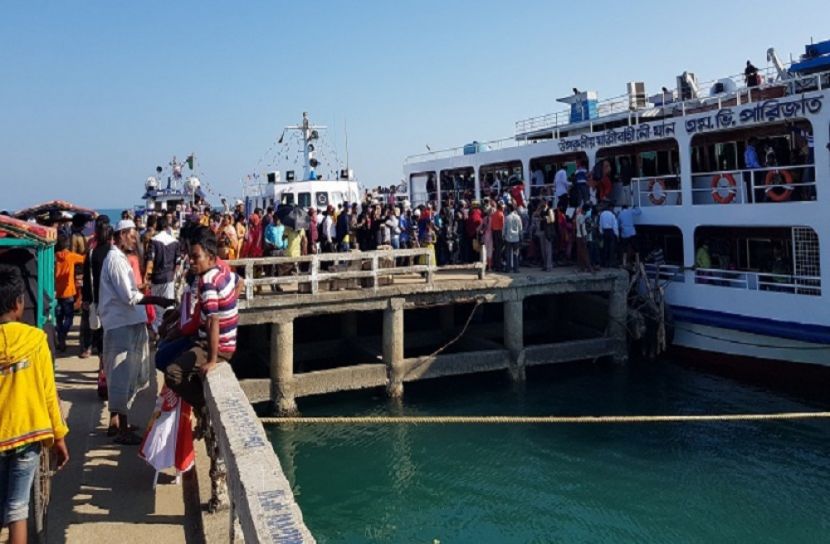 সেন্টমার্টিনে আটকা পড়েছে দুই শতাধিক পর্যটক