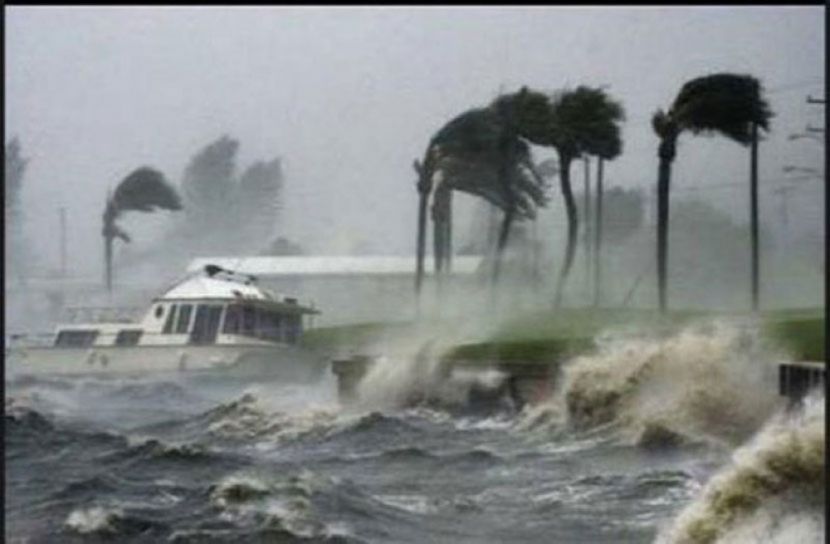 বঙ্গোপসাগরে গভীর নিম্নচাপ, জলোচ্ছ্বাস ও ভারী বর্ষণের আশঙ্কা