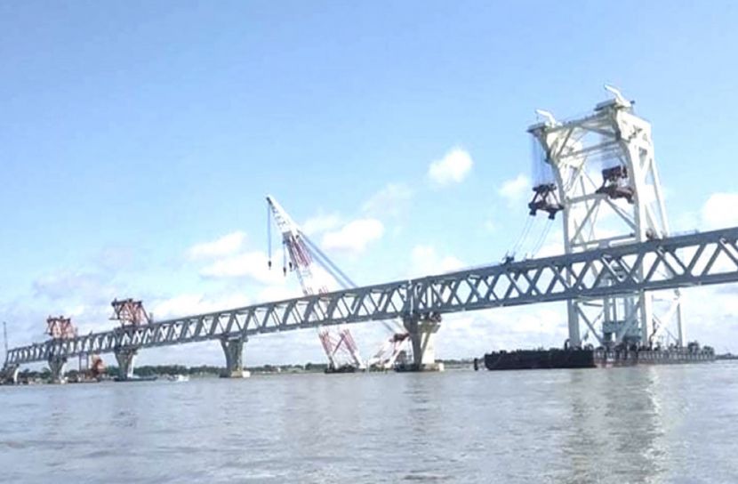 পদ্মা সেতুর ৩৪তম স্প্যান স্থাপন, দৃশ্যমান ৫.১ কিলোমিটার