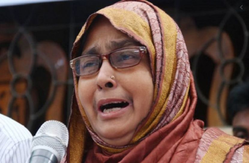 সিলেটের বন্দরবাজার ফাঁড়িতে আমরণ অনশনে রায়হানের মা