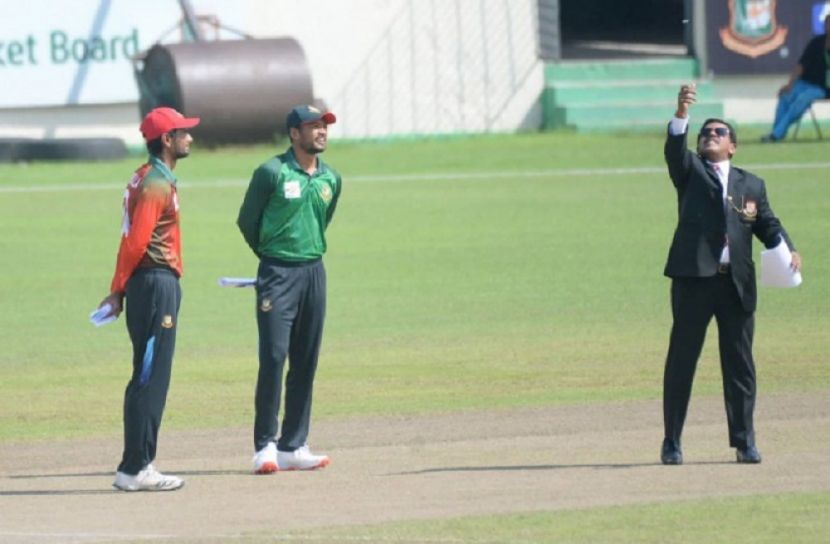 মিরপুরে চলছে শিরোপা যুদ্ধ : দেখুন সরাসরি