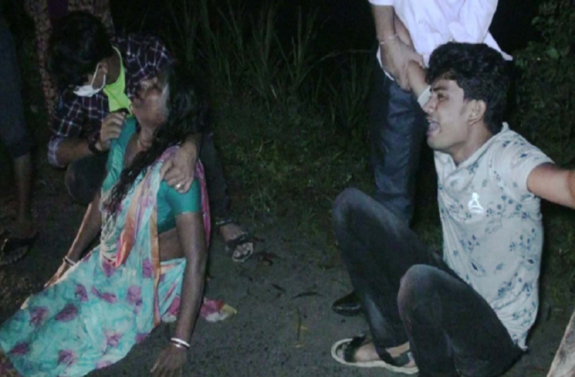 মায়ের সঙ্গে কথা বলার মাঝেই ট্রাকের ধাক্কা, অতঃপর মৃত্যু