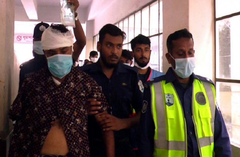 জেলেদের হামলায় আহত ২০ নৌ-পুলিশ