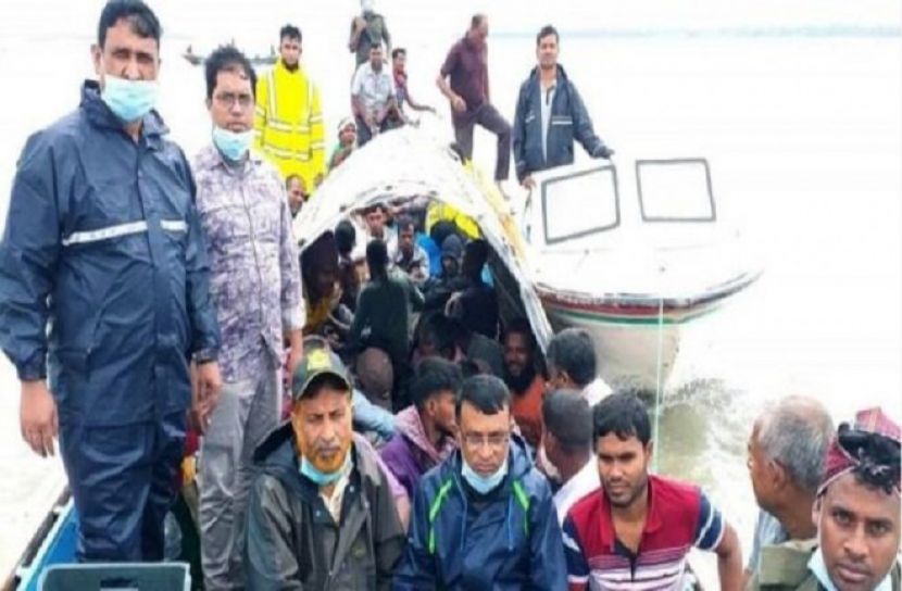 নিষেধাজ্ঞা অমান্য করে ইলিশ ধরায় ২২ জেলের কারাদণ্ড