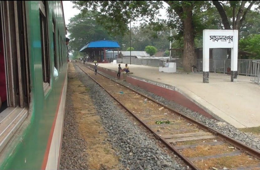 ঝিনাইদহে মালবাহী ২  ট্রেনের সংঘর্ষ, রেলযোগাযোগ বন্ধ  