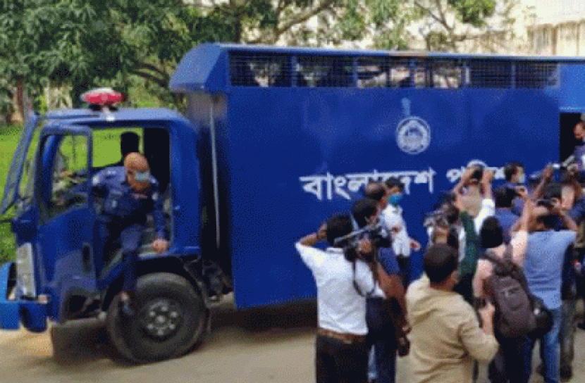 রিফাত হত্যা : কঠোর নিরাপত্তায় আসামিদের আদালতে হাজির
