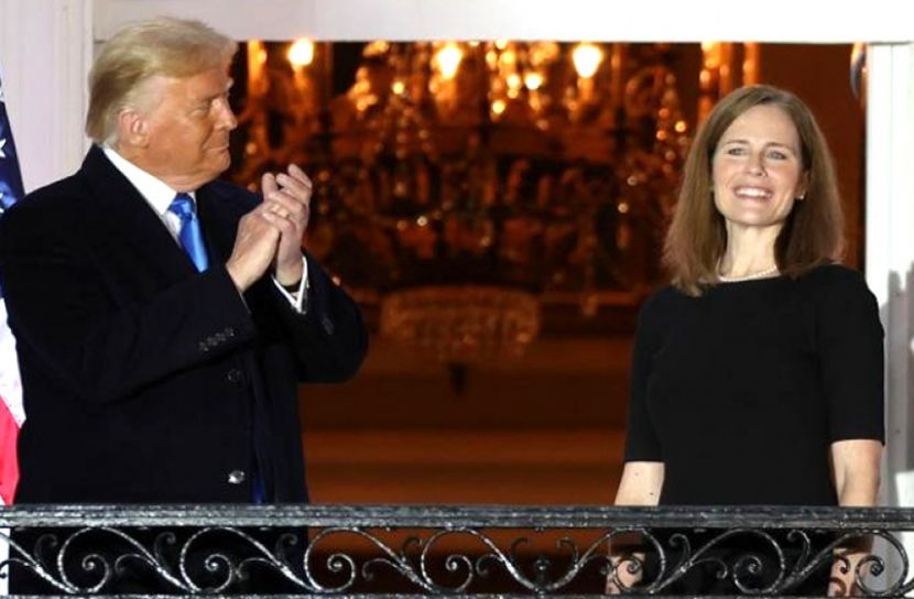 শপথ নিলেন ট্রাম্পের পছন্দের বিচারক