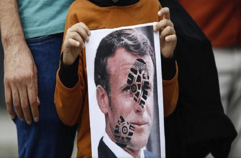 ফরাসি রাষ্ট্রদূতকে তলব করলো ইরান