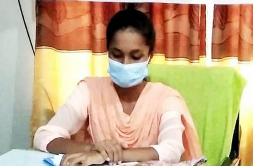 ঝালকাঠির কলেজছাত্রী বীথি এক ঘন্টার মহিলা বিষয়ক কর্মকর্তা