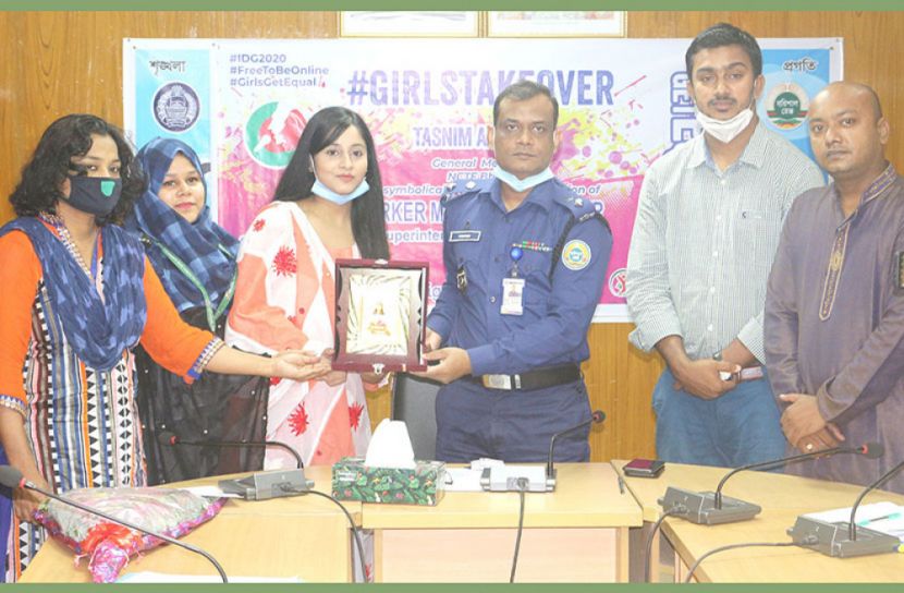 ভোলায় এক ঘন্টার পুলিশ সুপারের দায়িত্ব পালন করলেন রিমি