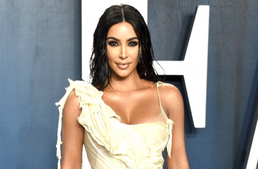 বিদ্রুপের শিকার কিম কার্দাশিয়ান