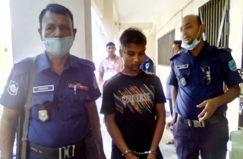 বোয়ালমারীতে মোবাইল চোরের গ্যাং লিডার গ্রেফতার