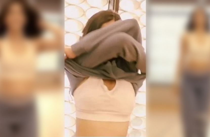 হট গানে সাক্ষীর উষ্ণতা ছড়ানো ভিডিও ভাইরাল (ভিডিও)