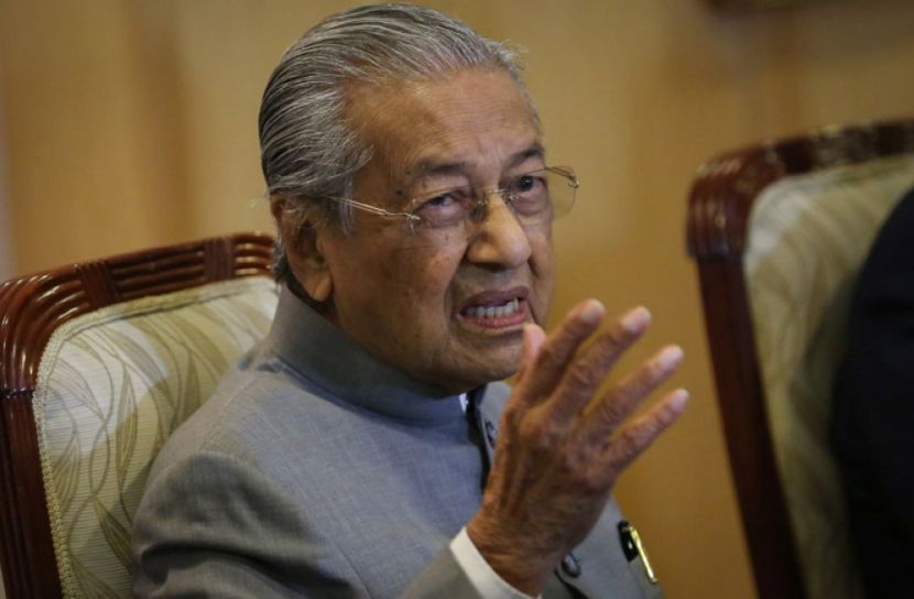 ফরাসিদের উচিত অন্য মানুষের অনুভূতির প্রতি শ্রদ্ধাশীল হওয়া : মাহাথির