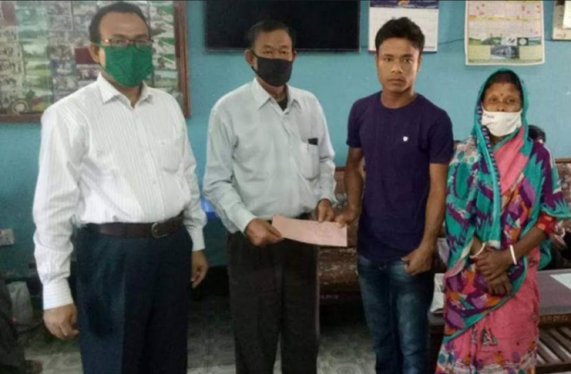 উলিপুরে অম্বিকাচরণ রায় শিক্ষা বৃত্তি-২০২০ প্রদান