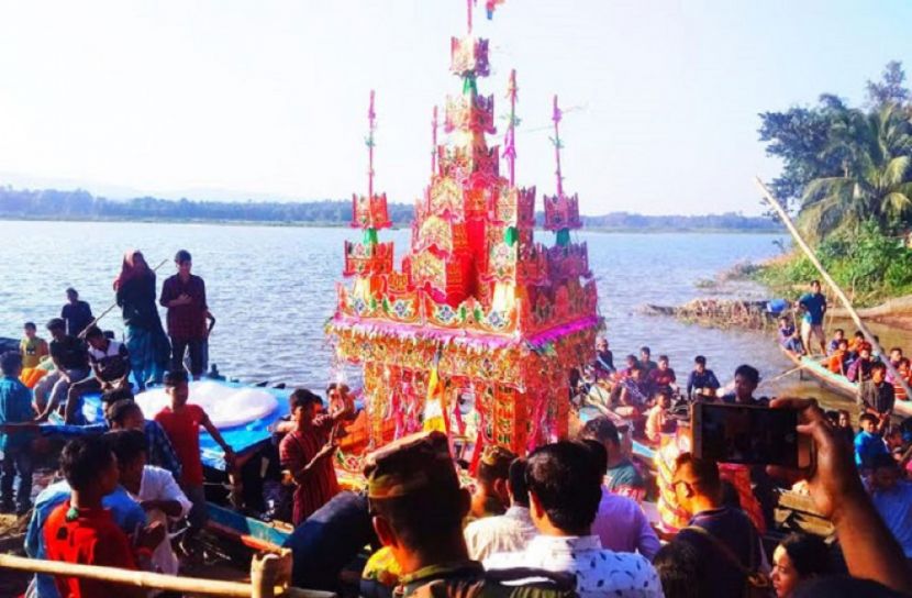 উদযাপিত হচ্ছে বৌদ্ধ ধর্মাবলম্বীদের প্রবারণা পূর্ণিমা