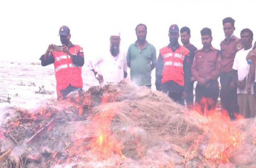 চাঁদপুরে নদীতে টাস্কফোর্সের অভিযানে ১২ জেলের কারাদন্ড