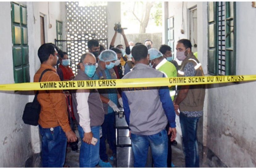 রংপুরে হোটেল কক্ষে স্ত্রীর মরদেহ রেখে স্বামী পলাতক