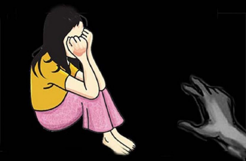 তৃতীয় শ্রেণির স্কুলছাত্রীর মুখে গামছা বেঁধে ধর্ষণ  