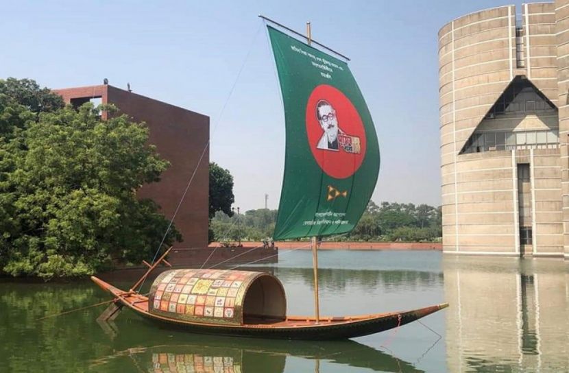 ৪০ লাখ টাকা ব্যয়ে সংসদ লেকের দুই নৌকা!