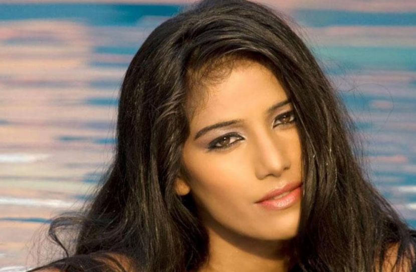 সৈকতে অশ্লীল ভিডিও : জামিন পেলেন পুনম পাণ্ডে