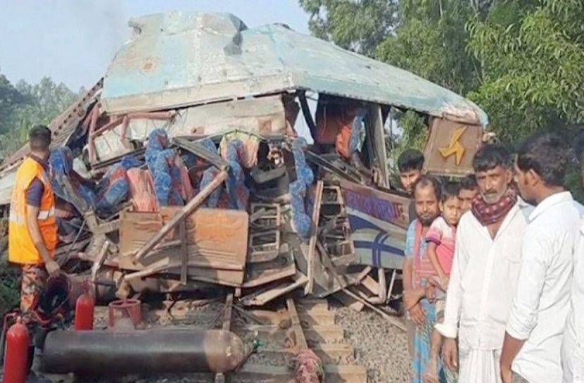 উত্তরবঙ্গের সঙ্গে রেল চলাচল বন্ধ