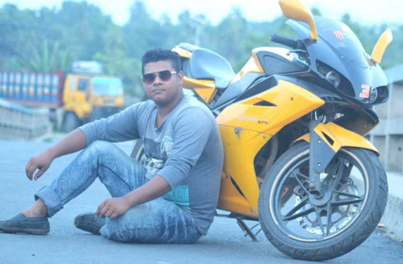 ‘ছাত্রলীগের নেশাটাই আমাকে শেষ করে দিল’ স্ট্যাটাস দিয়ে যুবকের আত্মহত্যা