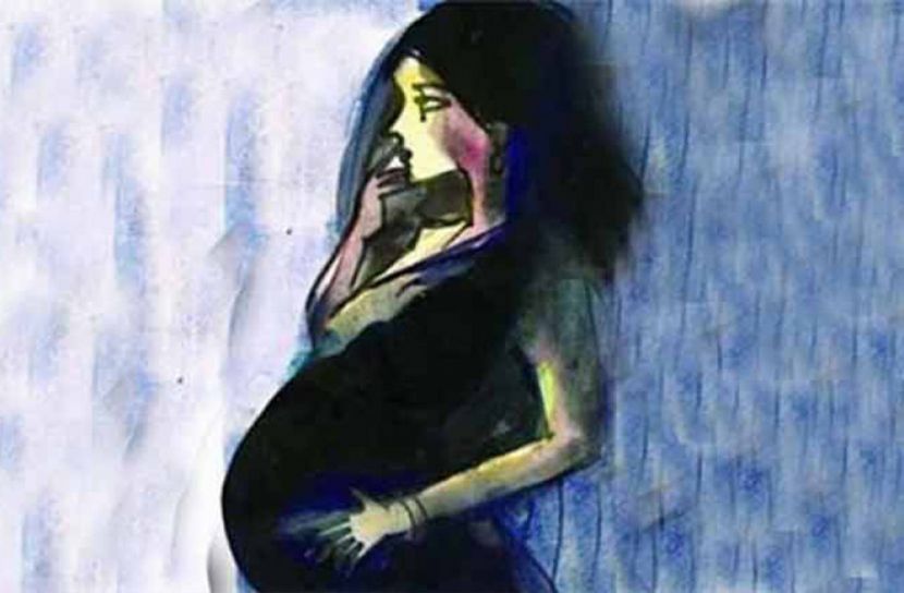 প্রতারক প্রেমিকের ভালোবাসায় সপ্তমের ছাত্রী অন্তঃসত্ত্বা