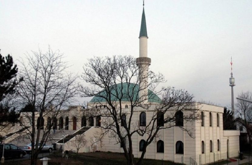 মসজিদ বন্ধ করে দেয়া হচ্ছে অস্ট্রিয়ায়!