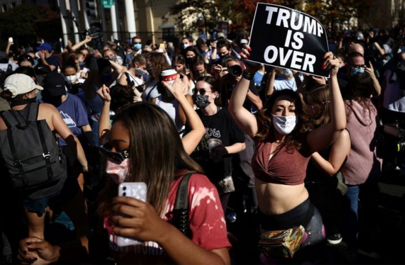 বাইডেন সমর্থকদের উচ্ছ্বাসে বিক্ষুব্ধ ট্রাম্প শিবির