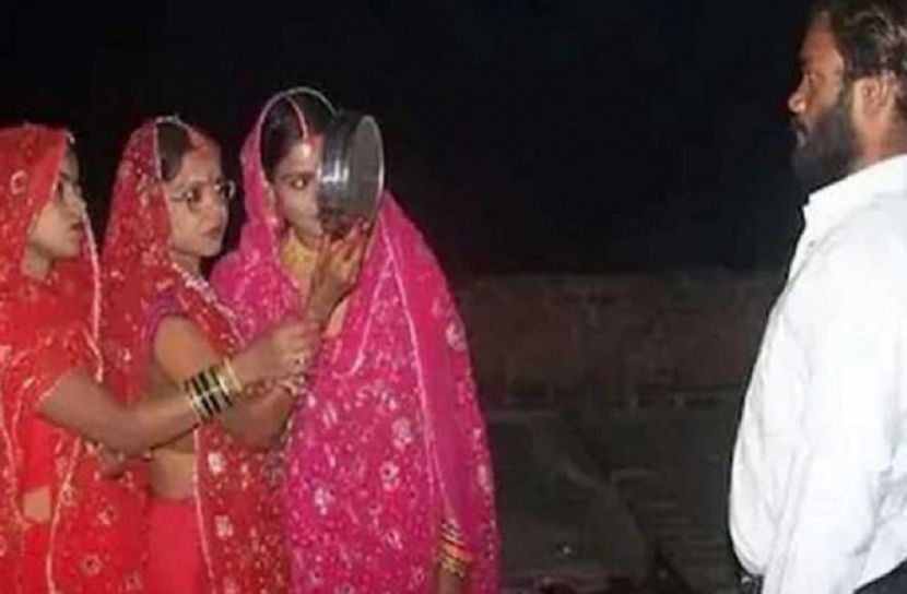 তিন সহোদর বোনের এক স্বামী