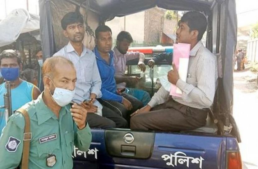 খুলনায় মাস্ক না পরায় ৮ জনকে জরিমানা, আটক ৫০