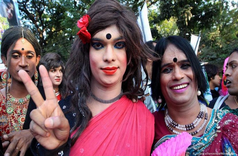 এখন থেকে বাবা-মায়ের সম্পত্তির ভাগ পাবে হিজড়ারা