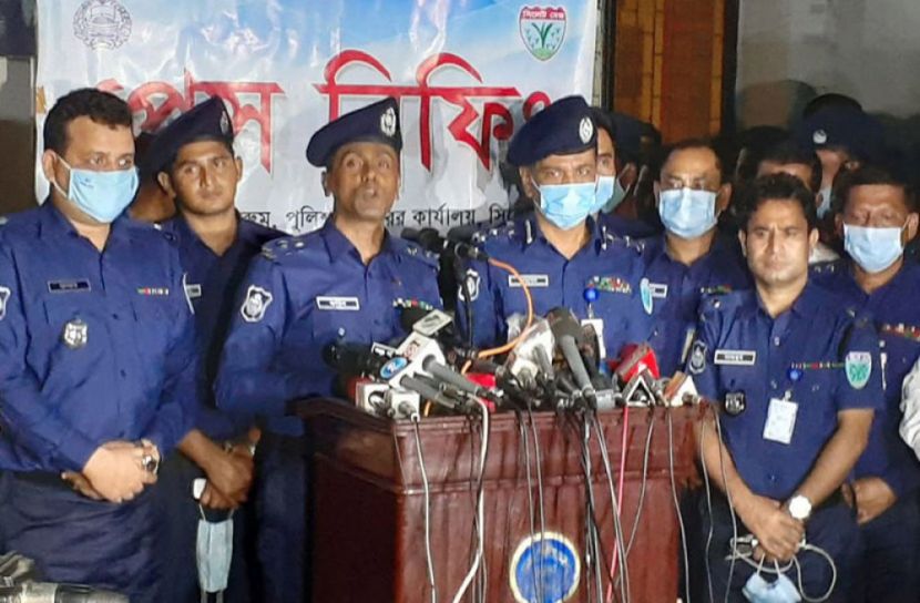 কিভাবে আকবর গ্রেফতার হলো, পরিস্কার করলেন না এসপি