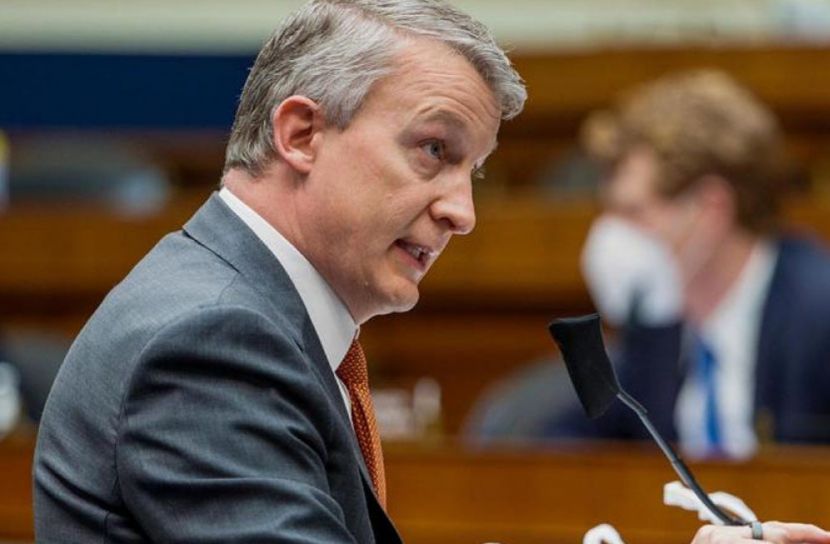 ট্রাম্পের বরখাস্ত করা কর্মকর্তাকে উপদেষ্টা করলেন বাইডেন