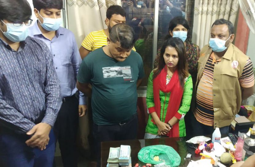 খুলনায় চিকিৎসক নেতার কক্ষ থেকে ইয়াবা-গাঁজা উদ্ধার