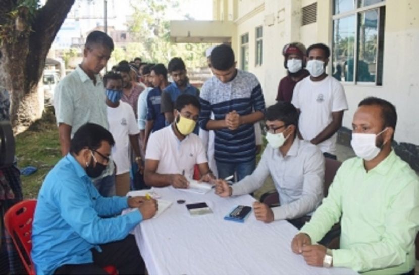 চাঁদপুরে মাস্ক না পরায় ব্যতিক্রমী সাজা