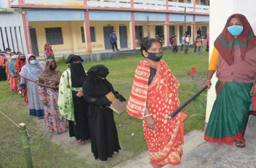 ঢাকা-১৮ ও সিরাজগঞ্জ-১ আসনে ভোটগ্রহণ চলছে