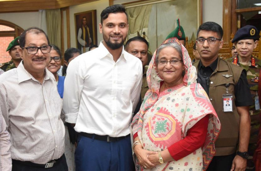 যুবলীগের প্রেসিডিয়াম সদস্য হলেন মাশরাফি