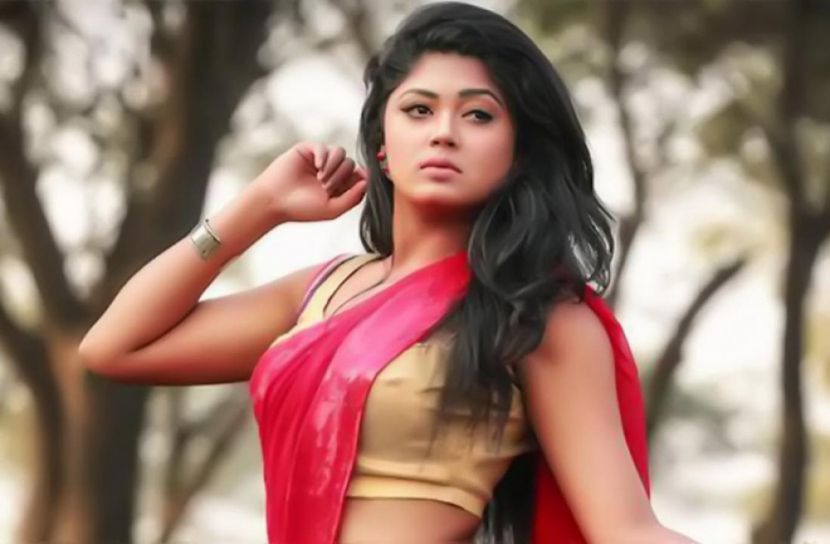 প্রথম প্রেমের জন্য আফসোস করছে মৌসুমী হামিদ