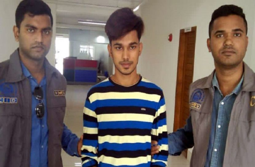 গোপন ভিডিও ধারণ ,আইডি হ্যাক, মেয়েদের ব্ল্যাকমেইল করায় গ্রেফতার ১