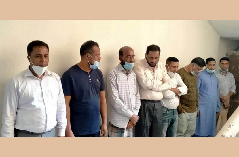 ঝালকাঠিতে সীমানা পিলার সাদৃশ্য বস্তুসহ ৮ জন আটক