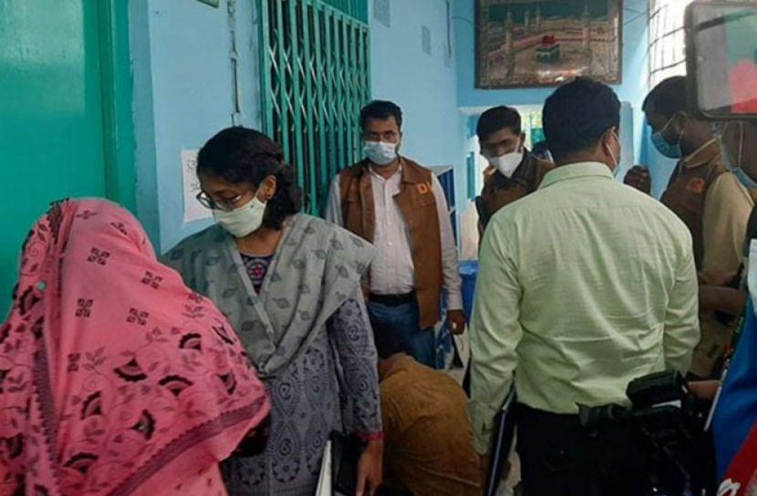 নারায়ণগঞ্জে অনুমোদনহীন ৩ ক্লিনিক সিলগালা