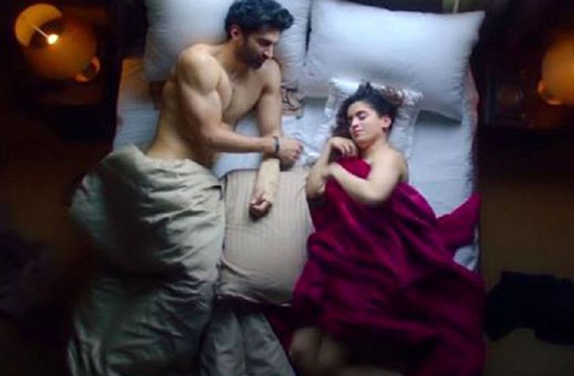 অভিনয় করতে গিয়ে ঘাবড়ে গেলেন সানিয়া